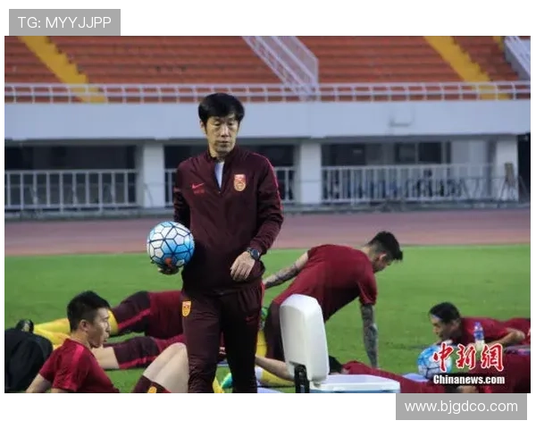 中国男足迎来关键战全队誓夺胜利为世界杯预选赛再燃希望