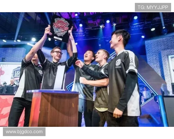 全球总决赛爆冷黑马逆袭豪门战队上演年度最震撼电竞对决