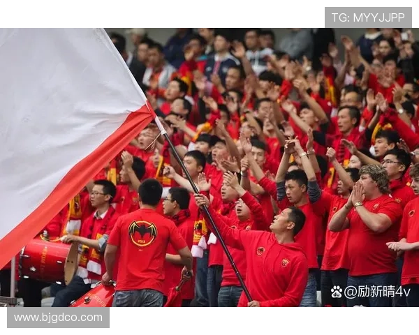 国足新星爆发助球队逆转夺冠掀起全国球迷热情狂潮