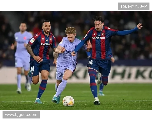 瓦伦西亚俱乐部新赛季重整旗鼓引援提速全力冲击西甲前四目标