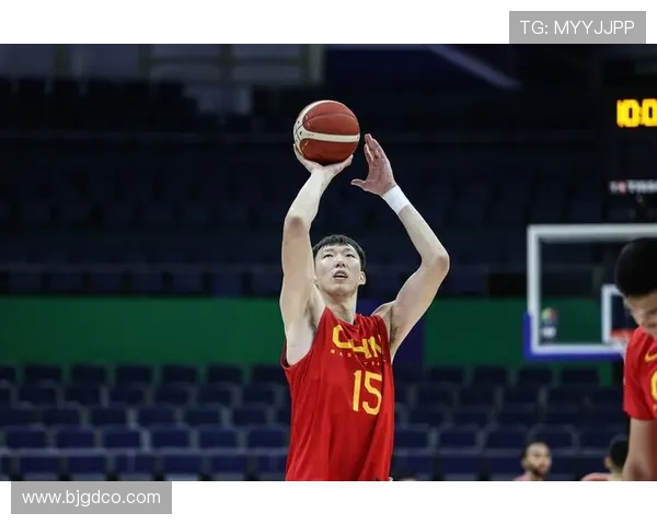 篮球世界杯揭幕战中国队逆转胜利点燃全场激情，晋级之路充满希望